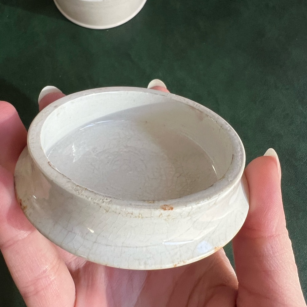Rare Antique Ceramic Pot and Lid John Gosnell & Co. Cherry Tooth Paste 1860-1900 - Picture 3 of 9